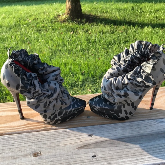 🦋Cesare Paciotti Heels🦋 - Picture 6 of 14